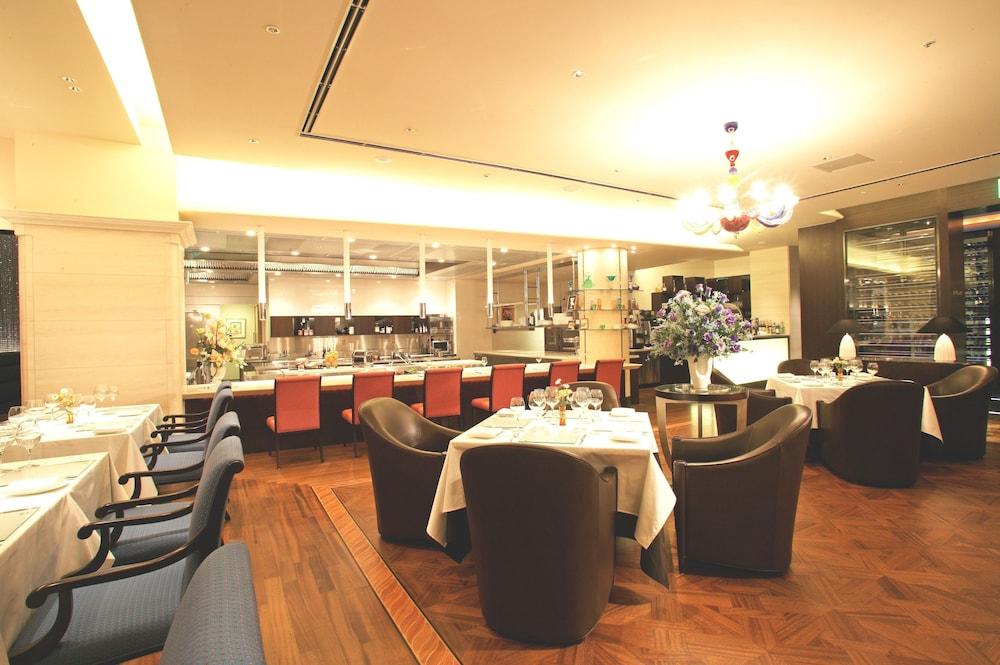 Koko Hotel Osaka Shinsaibashi Exteriör bild